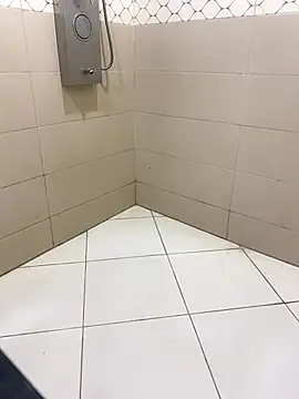 Lahcene online show from October 15, 2025, 3:23 pm