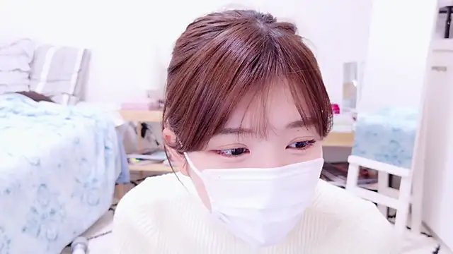 Snapshot of Runarunapi chatting on January 7, 2025, 3:57 am Runarunapi online show from January 7, 2025, 3:57 am