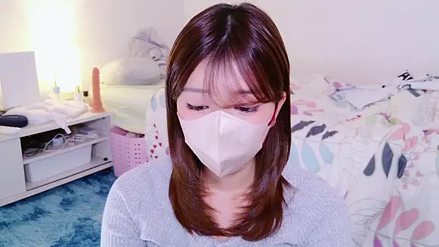 Snapshot of Runarunapi chatting on November 15, 2025, 2:35 pm Runarunapi online show from November 15, 2025, 2:35 pm