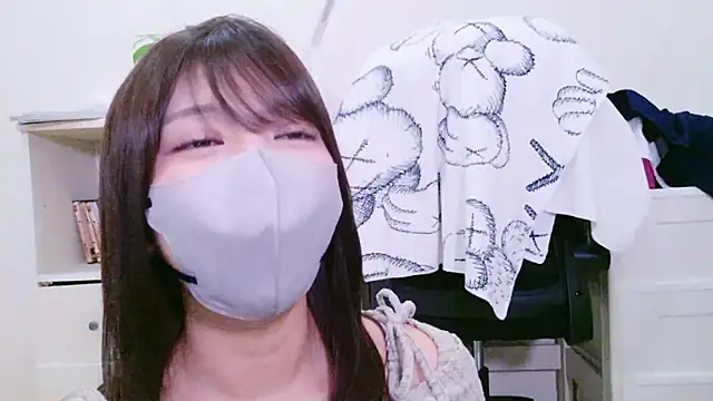 Snapshot of Runarunapi chatting on November 25, 2025, 12:05 pm Runarunapi online show from November 25, 2025, 12:05 pm