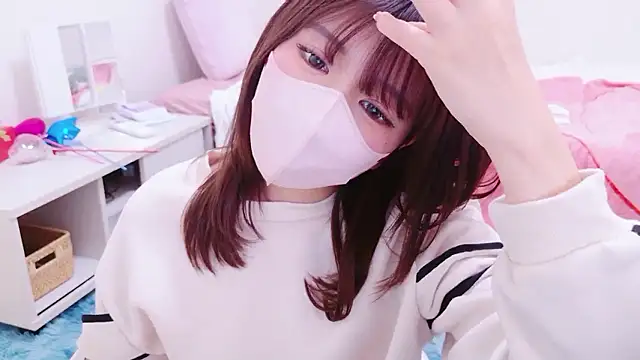 Snapshot of Runarunapi chatting on December 17, 2025, 12:33 pm Runarunapi online show from December 17, 2025, 12:33 pm