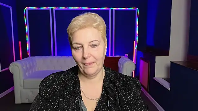 Snapshot of Sandra_Snow chatting on January 6, 2025, 5:38 pm Sandra Snow online show from January 6, 2025, 5:38 pm