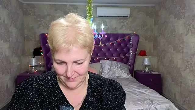 Snapshot of Sandra_Snow chatting on January 17, 2025, 11:29 pm Sandra Snow online show from January 17, 2025, 11:29 pm