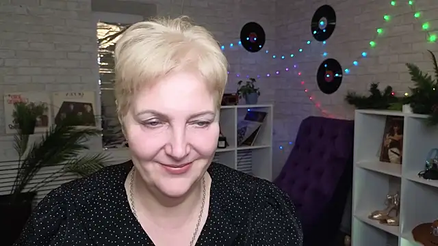 Snapshot of Sandra_Snow chatting on January 22, 2025, 2:35 pm Sandra Snow online show from January 22, 2025, 2:35 pm