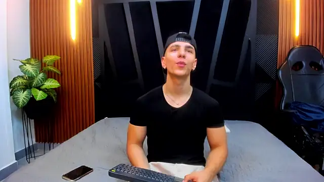 Flynn Riider online show from January 23, 2025, 8:13 pm