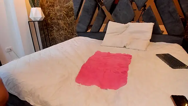 Flynn Riider online show from February 21, 2025, 11:33 am