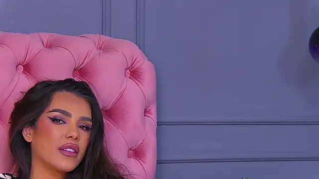 Snapshot of Nicole_Diva chatting on January 20, 2025, 10:07 am Nicole Diva online show from January 20, 2025, 10:07 am