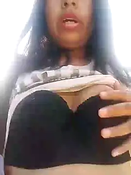 Snapshot of Danna-linyi chatting on January 28, 2025, 10:23 pm Danna-linyi online show from January 28, 2025, 10:23 pm