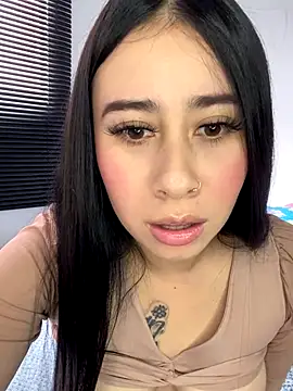 Snapshot of Zoee_t chatting on October 12, 2025, 7:46 pm Zoee t online show from October 12, 2025, 7:46 pm