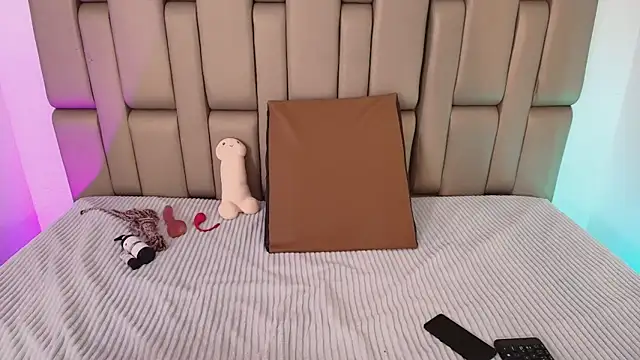  sowy venus  online show from November 13, 2025, 8:41 pm