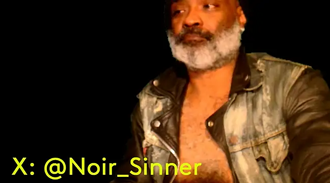 Snapshot of sinnernoir chatting on February 4, 2025, 6:04 am sinnernoir online show from February 4, 2025, 6:04 am