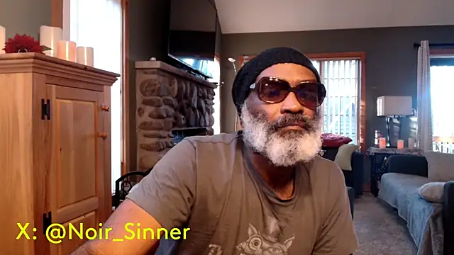 Snapshot of sinnernoir chatting on September 19, 2025, 9:48 pm sinnernoir online show from September 19, 2025, 9:48 pm
