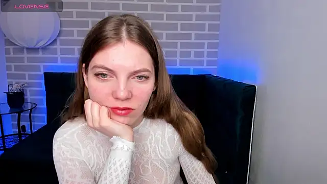 marie reyes  online show from October 17, 2025, 1:42 am