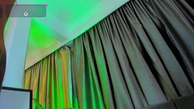 SofiDavid online show from November 16, 2025, 11:10 pm