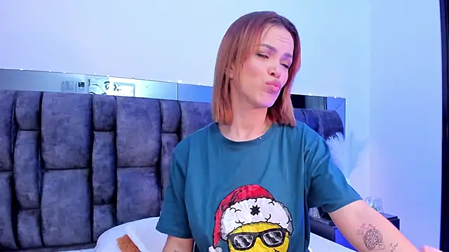 Snapshot of CarolHorny_1 chatting on December 19, 2024, 5:29 am CarolHorny 1 online show from December 19, 2024, 5:29 am