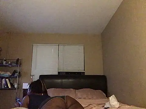 Snapshot of Eboni03 chatting on December 17, 2024, 7:40 am Eboni03 online show from December 17, 2024, 7:40 am