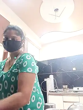 Cute-Aadhvita online show from March 19, 2026, 3:10 am