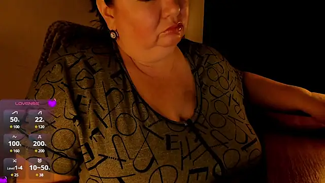 SexxyDreams1 online show from February 2, 2025, 1:45 am