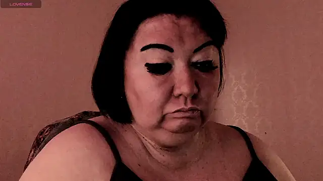 Snapshot of SexxyDreams1 chatting on February 7, 2026, 3:54 am SexxyDreams1 online show from February 7, 2026, 3:54 am