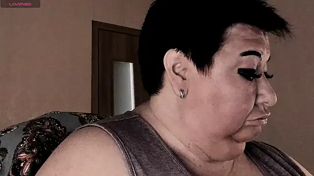 SexxyDreams1 online show from June 30, 2026, 3:18 am