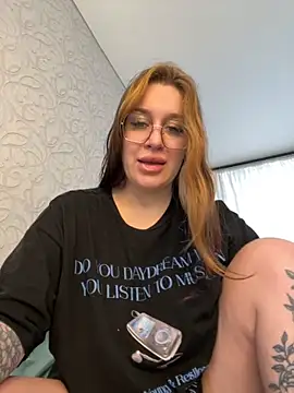 Snapshot of VikiDemi chatting on September 25, 2025, 6:39 am VikiDemi online show from September 25, 2025, 6:39 am
