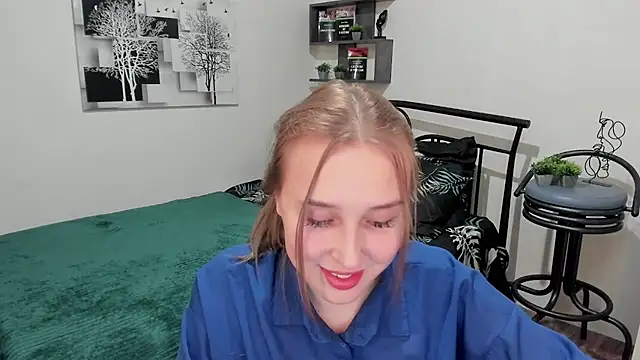 Snapshot of LinaTruly chatting on March 4, 2025, 11:22 pm LinaTruly online show from March 4, 2025, 11:22 pm
