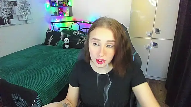 LinaTruly online show from March 5, 2026, 9:55 pm