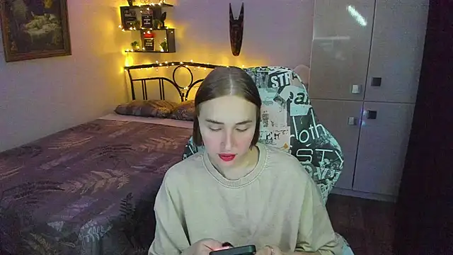 LinaTruly online show from June 30, 2026, 9:05 pm