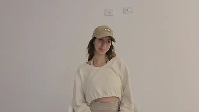 Snapshot of jolie_lov chatting on November 7, 2025, 1:44 pm jolie lov online show from November 7, 2025, 1:44 pm