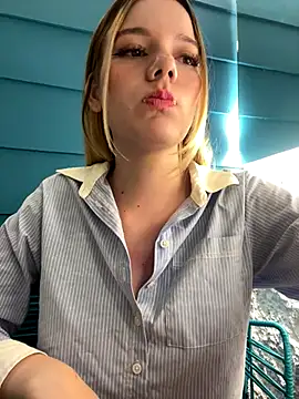 NicoleCut online show from October 11, 2025, 11:03 pm