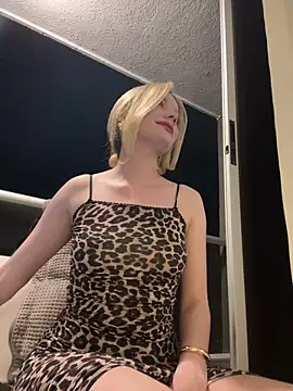 NicoleCut online show from December 14, 2025, 11:31 pm