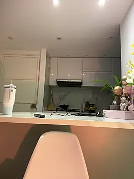 Snapshot of NicoleCut chatting on February 18, 2026, 10:00 am NicoleCut online show from February 18, 2026, 10:00 am