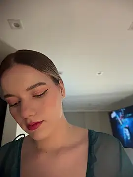 NicoleCut online show from May 16, 2026, 9:17 am