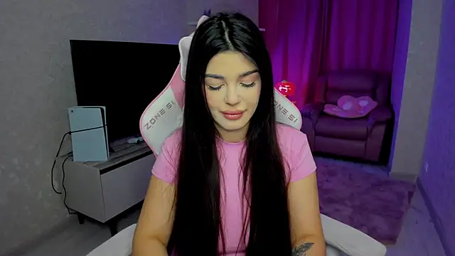 Snapshot of AlluringAriel chatting on February 24, 2026, 11:30 am AlluringAriel online show from February 24, 2026, 11:30 am