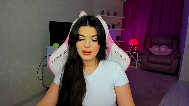 AlluringAriel online show from May 20, 2026, 11:16 am