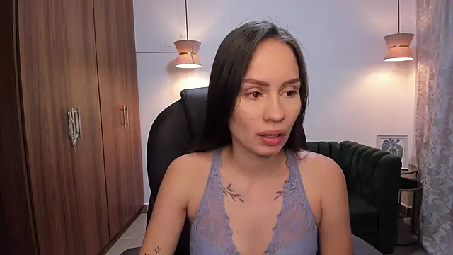 kiim sweett online show from October 4, 2025, 10:46 am