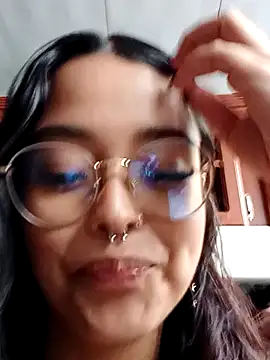 Ariana Pierce online show from December 19, 2024, 1:18 pm