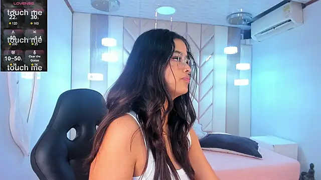 Ariana Pierce online show from December 24, 2024, 2:43 am