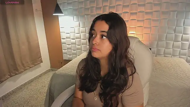 Ariana Pierce online show from September 28, 2025, 1:16 pm