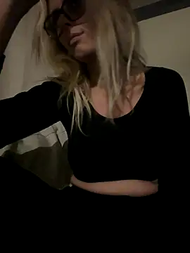 Snapshot of vera_jim chatting on October 5, 2025, 7:56 pm vera jim online show from October 5, 2025, 7:56 pm