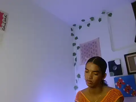 Snapshot of Melody200420 chatting on October 10, 2025, 1:21 pm Melody200420 online show from October 10, 2025, 1:21 pm
