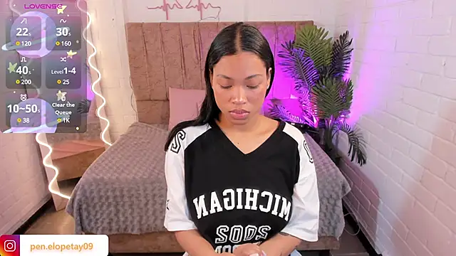 Snapshot of penelope_tay1 chatting on January 15, 2025, 3:22 am penelope tay1 online show from January 15, 2025, 3:22 am
