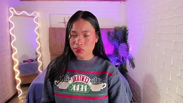 penelope tay1 online show from October 17, 2025, 3:31 am