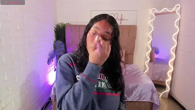 penelope tay1 online show from November 7, 2025, 3:28 am