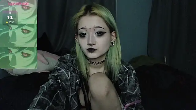 Snapshot of Milten-Trish chatting on February 24, 2026, 6:39 pm Milten-Trish online show from February 24, 2026, 6:39 pm