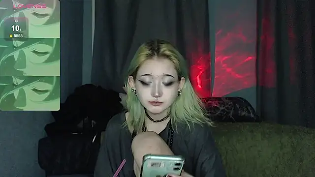 Snapshot of Milten-Trish chatting on March 2, 2026, 2:36 am Milten-Trish online show from March 2, 2026, 2:36 am