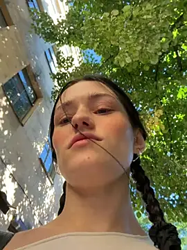 Mia Mia M online show from July 17, 2026, 2:56 pm