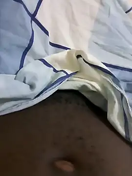 Snapshot of GOLDEN_HQUR chatting on November 28, 2025, 1:19 am GOLDEN HQUR online show from November 28, 2025, 1:19 am