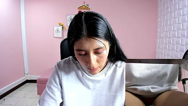 Snapshot of CarlaAlvez chatting on January 14, 2025, 6:28 pm CarlaAlvez online show from January 14, 2025, 6:28 pm