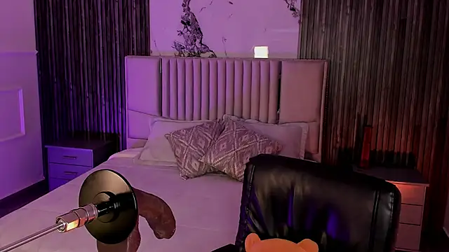 Snapshot of Lillyortiz chatting on February 13, 2026, 9:11 pm Lillyortiz online show from February 13, 2026, 9:11 pm